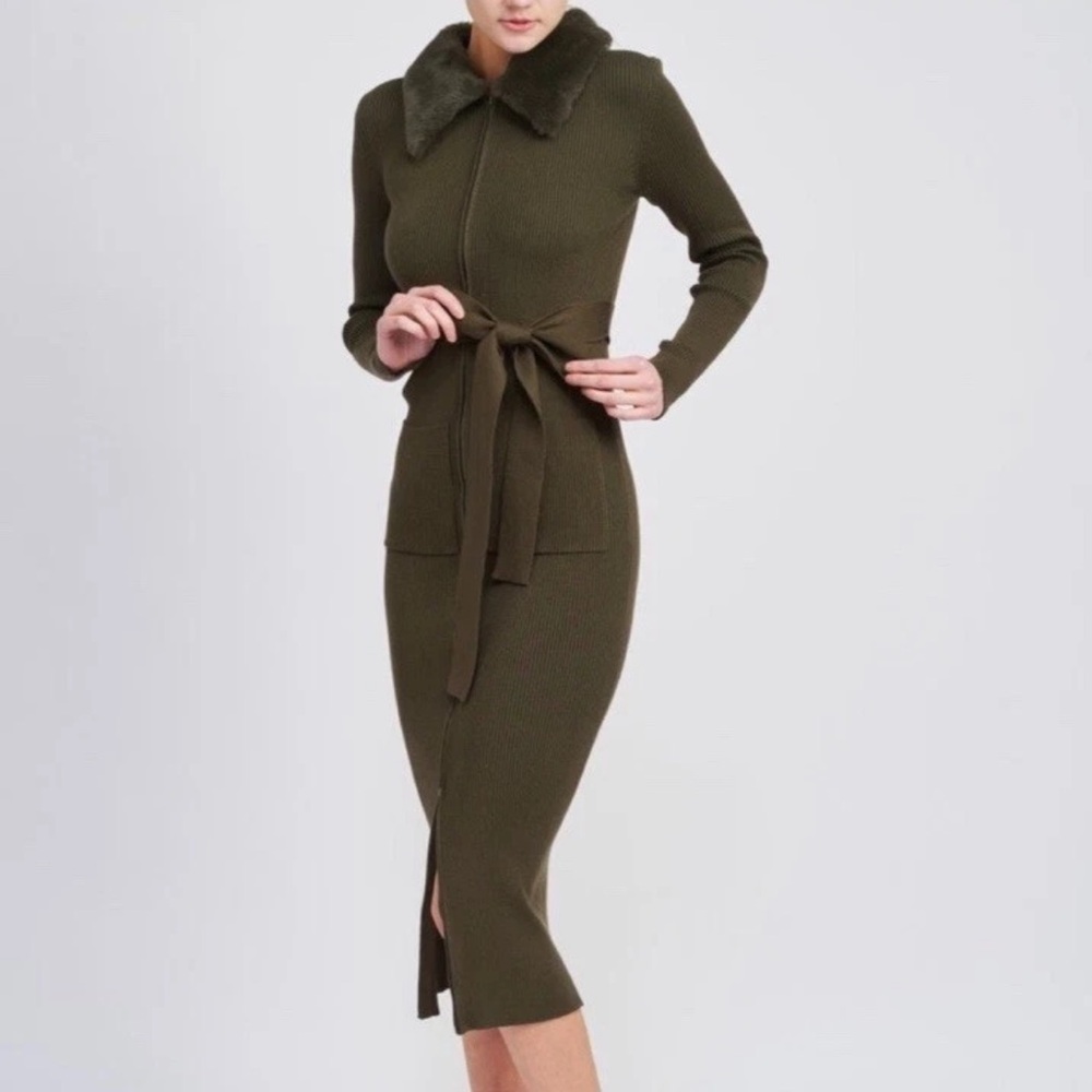 En Saison | Long Sleeve Belted Midi Dress With Faux Fur‎ Collar